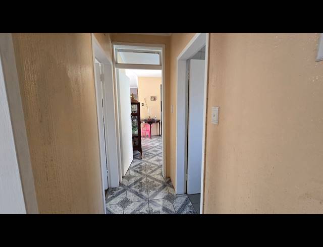 3 BEDROOM FREEHOLD FOR SALE IN BRACKENDOWNS